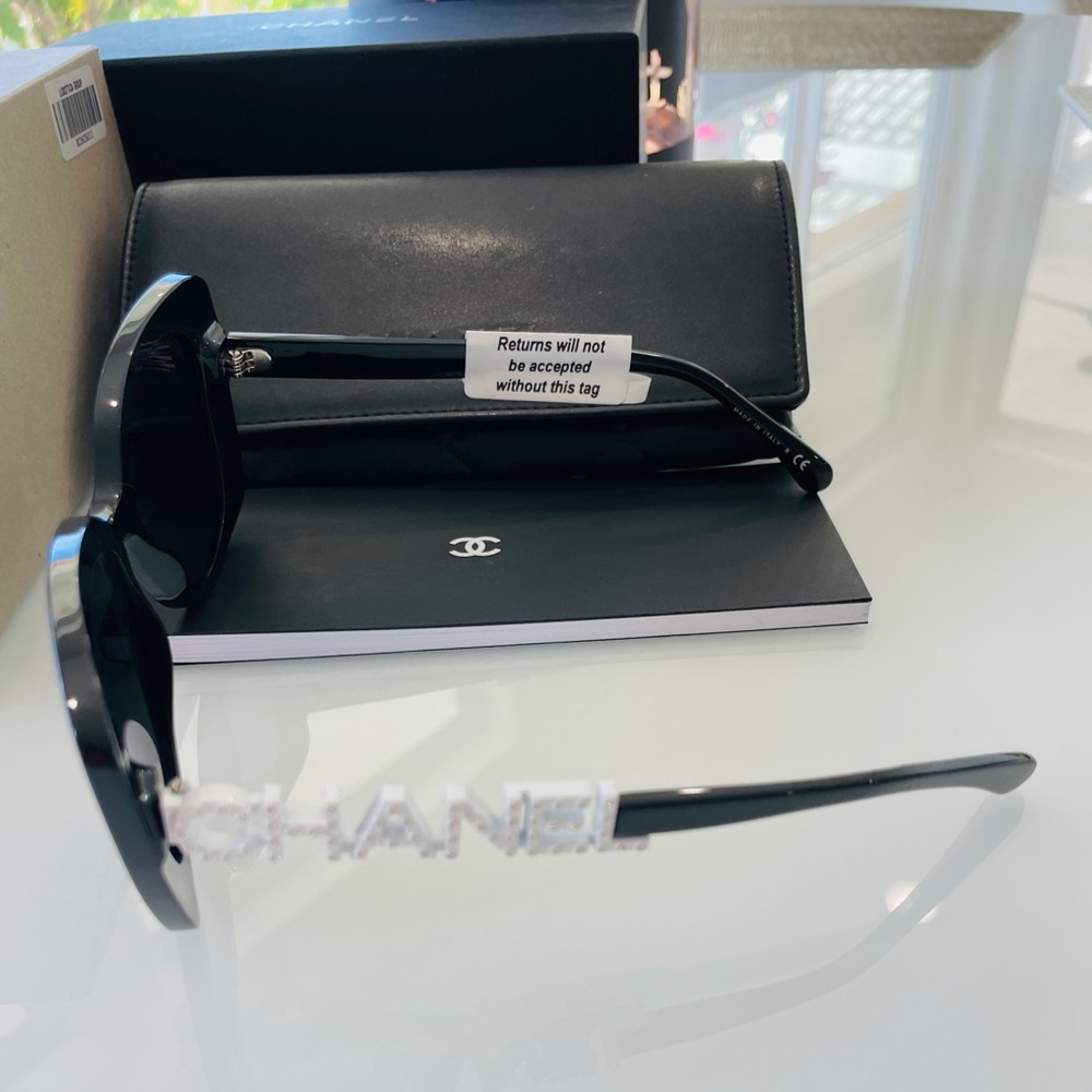 Authentic CHANEL CH5422B Women's Sunglasses black white